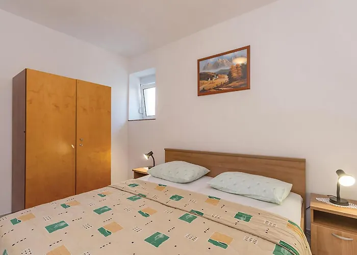 Appartamento 2 Bedroom Awesome In Bibinje