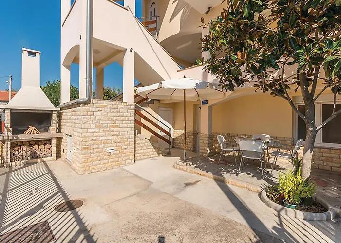 Apartman 2 Bedroom Awesome In *