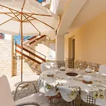 2 Bedroom Awesome In Apartman Bibinje