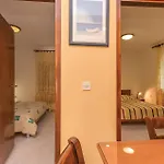 2 Bedroom Awesome In Apartman Bibinje